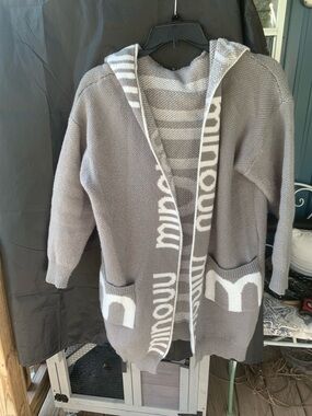 Cozy Hooded Open-Front Cardigan Sweater - Gray & White